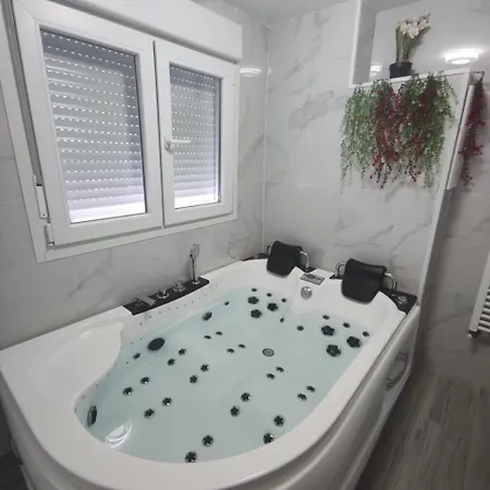 Apartamento Con Jacuzzi El Rincon De Las Delicias Zaragoza Exterior photo