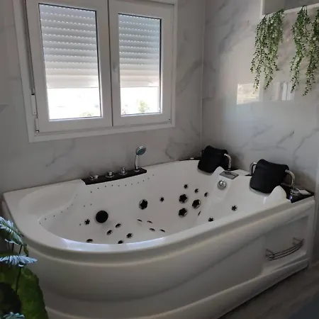 Apartamento Con Jacuzzi El Rincon De Las Delicias Zaragoza Exterior photo