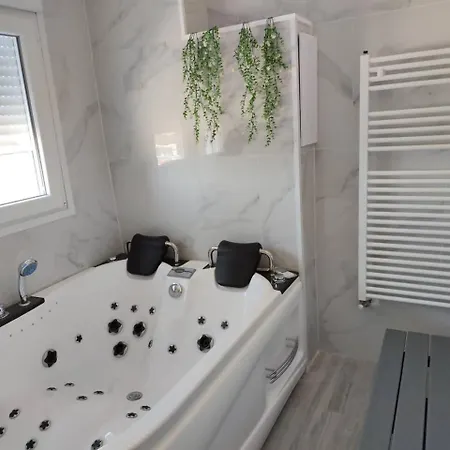 Apartamento Con Jacuzzi El Rincon De Las Delicias Zaragoza Exterior photo