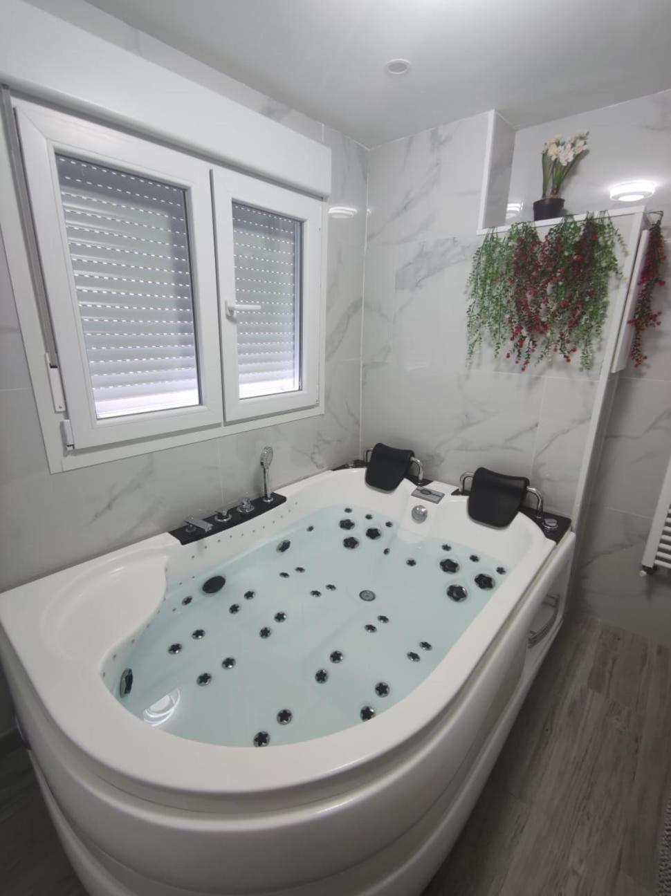 Con Jacuzzi El Rincon De Delicias * Saragozza